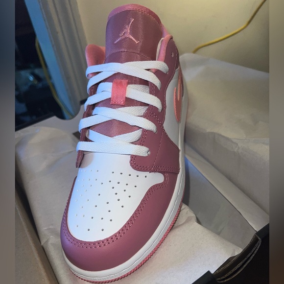 Air Jordan 1 Low (GS) 6Y - Picture 5 of 9